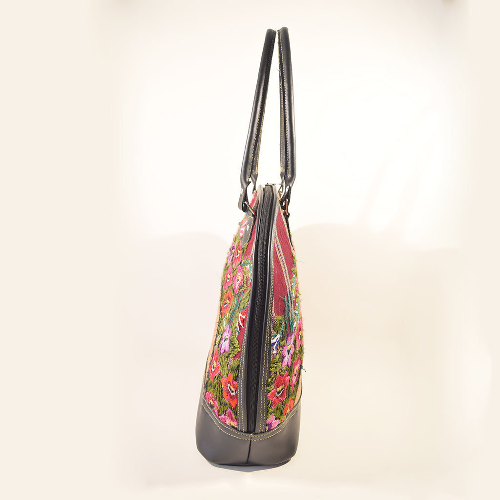 Studio Maya Handwoven  Shoulder Bag Flowers 